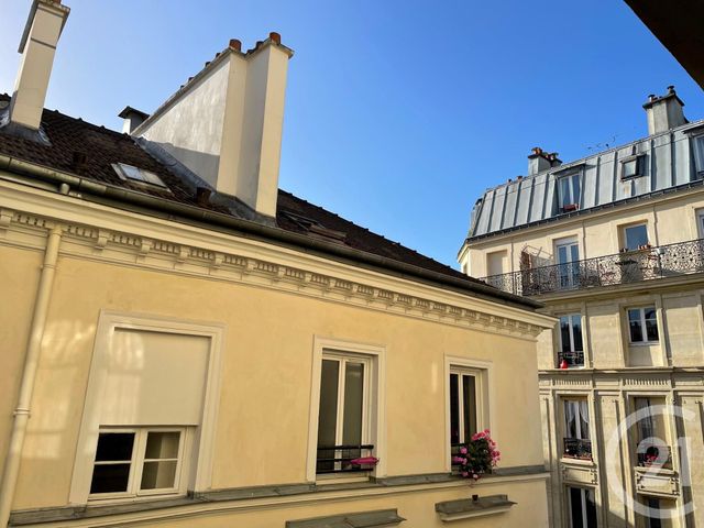  - PARIS - 