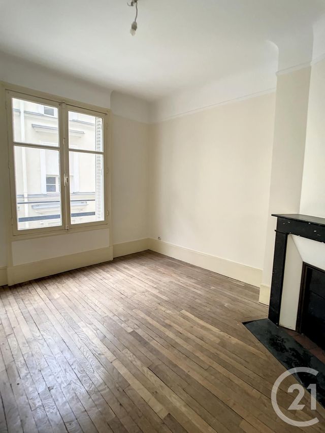 Appartement T2 à vendre - 2 pièces - 30.25 m2 - PARIS - 75014 - ILE-DE-FRANCE - Century 21 Assas Raspail