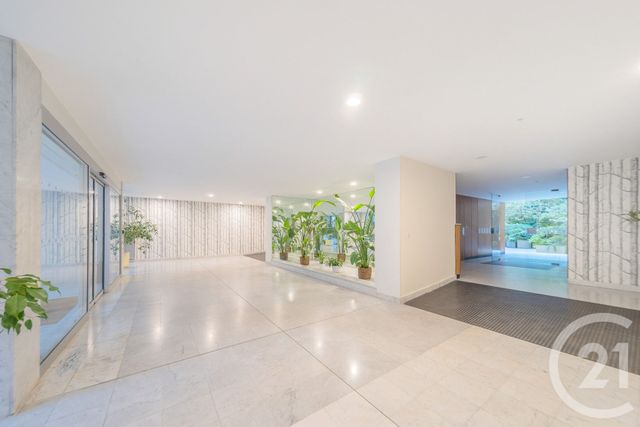 Afficher la photo en grand Appartement F3 à vendre - 3 pièces - 56.11 m2 - PARIS - 75006 - ILE-DE-FRANCE - Century 21 Assas Raspail