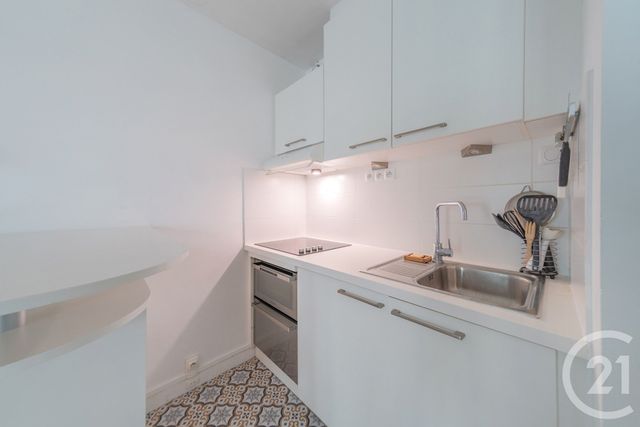 Afficher la photo en grand Appartement F3 à vendre - 3 pièces - 56.11 m2 - PARIS - 75006 - ILE-DE-FRANCE - Century 21 Assas Raspail