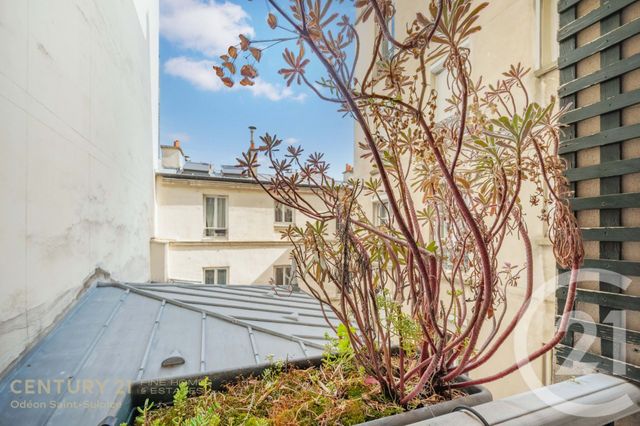 Appartement T2 à vendre - 2 pièces - 54.2 m2 - PARIS - 75015 - ILE-DE-FRANCE - Century 21 Assas Raspail
