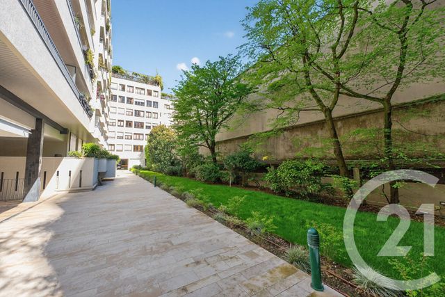 Appartement F2 bis à vendre - 3 pièces - 42.62 m2 - PARIS - 75006 - ILE-DE-FRANCE - Century 21 Assas Raspail