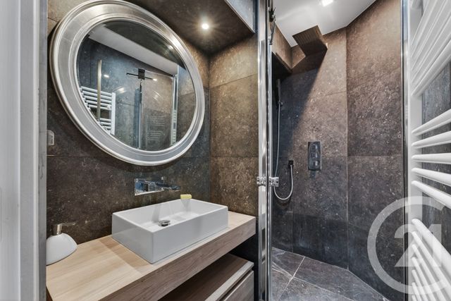 Appartement F2 bis à vendre - 3 pièces - 42.62 m2 - PARIS - 75006 - ILE-DE-FRANCE - Century 21 Assas Raspail