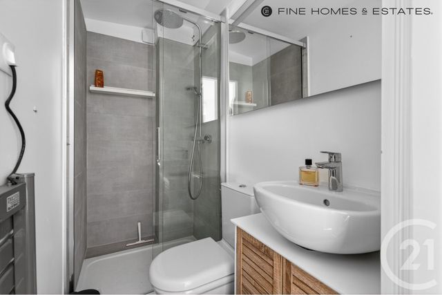 Appartement Studio à vendre - 1 pièce - 18.89 m2 - PARIS - 75006 - ILE-DE-FRANCE - Century 21 Assas Raspail