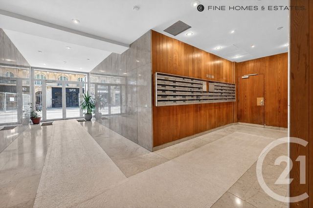Appartement F2 à vendre - 2 pièces - 42.36 m2 - PARIS - 75015 - ILE-DE-FRANCE - Century 21 Assas Raspail