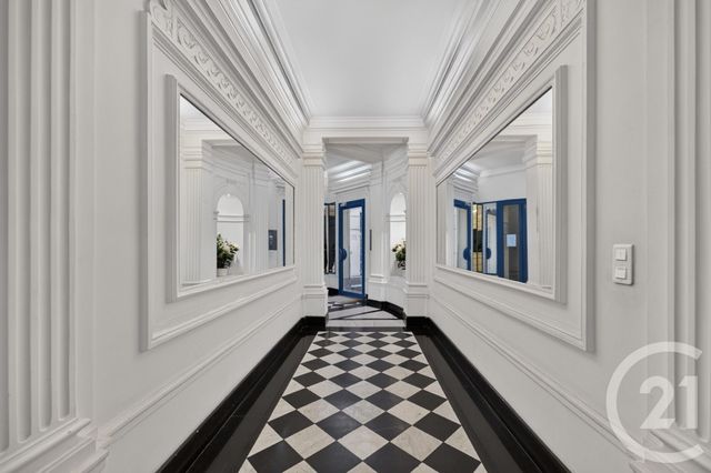 Appartement Chambre à vendre - 1 pièce - 13.3 m2 - PARIS - 75006 - ILE-DE-FRANCE - Century 21 Assas Raspail