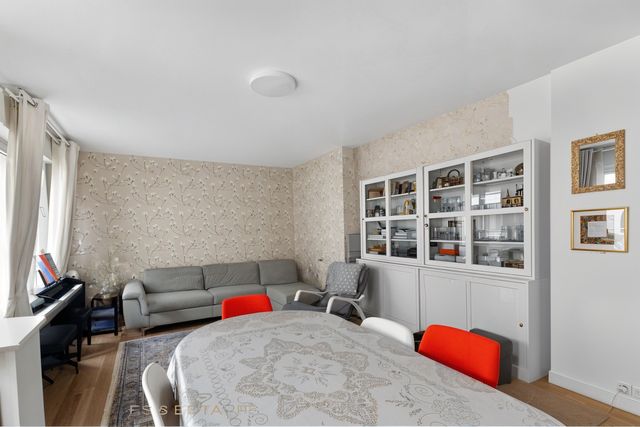 Appartement F7 et + à vendre - 7 pièces - 146.82 m2 - PARIS - 75006 - ILE-DE-FRANCE - Century 21 Assas Raspail