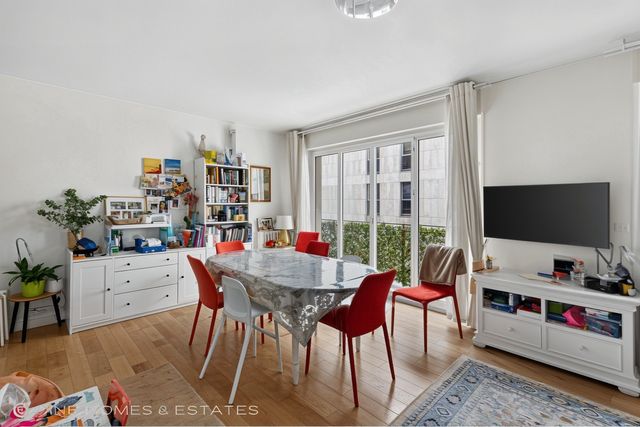 Appartement F7 et + à vendre - 7 pièces - 146.82 m2 - PARIS - 75006 - ILE-DE-FRANCE - Century 21 Assas Raspail