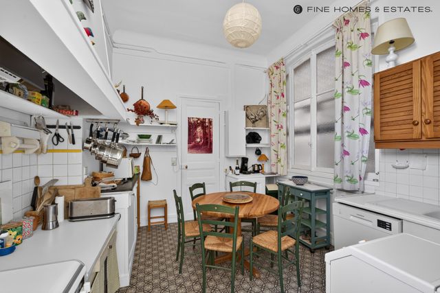 Appartement F5 à vendre - 5 pièces - 152.71 m2 - PARIS - 75006 - ILE-DE-FRANCE - Century 21 Assas Raspail