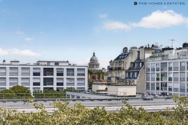 Appartement F6 à vendre - 6 pièces - 153.74 m2 - PARIS - 75006 - ILE-DE-FRANCE - Century 21 Assas Raspail