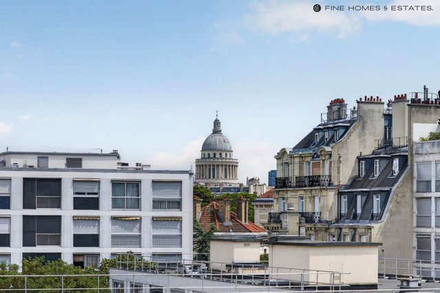 Appartement F6 à vendre - 6 pièces - 153.74 m2 - PARIS - 75006 - ILE-DE-FRANCE - Century 21 Assas Raspail