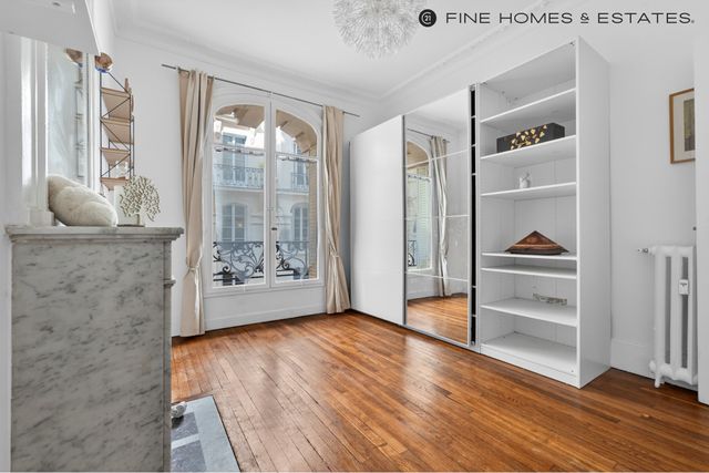 Appartement T5 à vendre - 5 pièces - 106.0 m2 - PARIS - 75006 - ILE-DE-FRANCE - Century 21 Assas Raspail