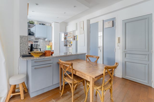 Appartement F6 à vendre - 7 pièces - 164.51 m2 - PARIS - 75014 - ILE-DE-FRANCE - Century 21 Assas Raspail