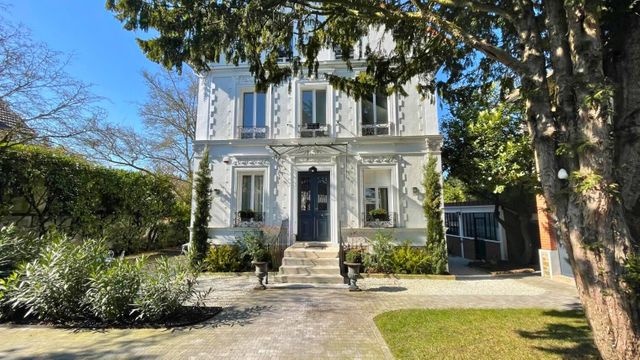 maison à vendre - 8 pièces - 275.0 m2 - LE RAINCY - 93 - ILE-DE-FRANCE - Century 21 Assas Raspail