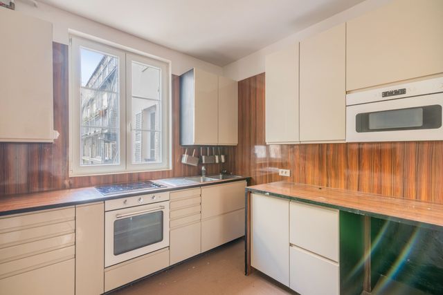 Appartement F5 à vendre - 5 pièces - 101.94 m2 - PARIS - 75006 - ILE-DE-FRANCE - Century 21 Assas Raspail