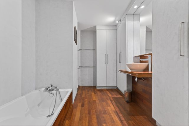 Appartement F5 à vendre - 4 pièces - 151.0 m2 - FONTENAY SOUS BOIS - 94 - ILE-DE-FRANCE - Century 21 Assas Raspail