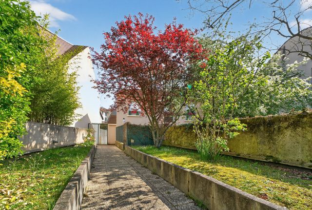 Appartement F5 à vendre - 4 pièces - 151.0 m2 - FONTENAY SOUS BOIS - 94 - ILE-DE-FRANCE - Century 21 Assas Raspail