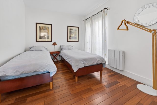 Appartement F5 à vendre - 4 pièces - 151.0 m2 - FONTENAY SOUS BOIS - 94 - ILE-DE-FRANCE - Century 21 Assas Raspail