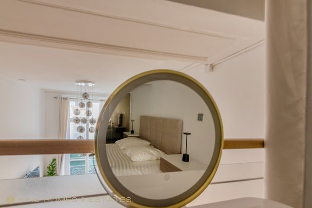 Appartement F2 à vendre - 2 pièces - 46.0 m2 - PARIS - 75006 - ILE-DE-FRANCE - Century 21 Assas Raspail