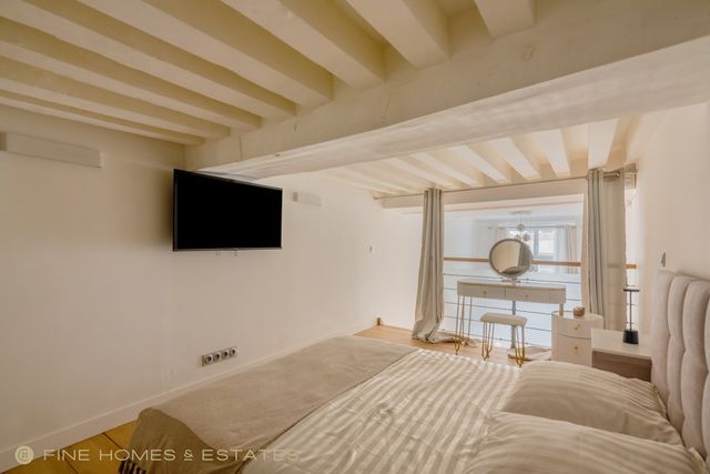 Appartement F2 à vendre - 2 pièces - 46.0 m2 - PARIS - 75006 - ILE-DE-FRANCE - Century 21 Assas Raspail