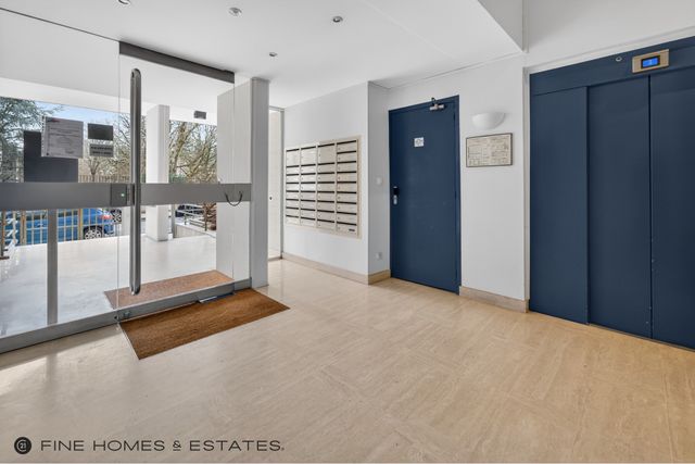 Appartement F5 à vendre - 5 pièces - 122.95 m2 - PARIS - 75014 - ILE-DE-FRANCE - Century 21 Assas Raspail