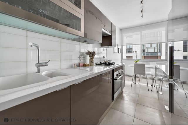 Appartement F5 à vendre - 5 pièces - 122.95 m2 - PARIS - 75014 - ILE-DE-FRANCE - Century 21 Assas Raspail