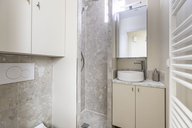 Appartement F2 à louer - 2 pièces - 45.64 m2 - PARIS - 75014 - ILE-DE-FRANCE - Century 21 Assas Raspail