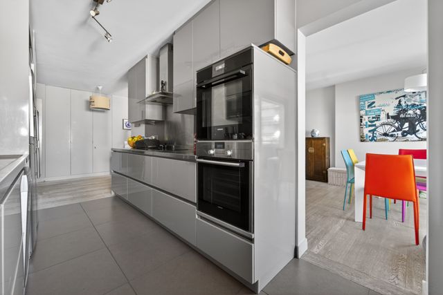 Appartement F5 à vendre - 5 pièces - 105.09 m2 - PARIS - 75014 - ILE-DE-FRANCE - Century 21 Assas Raspail