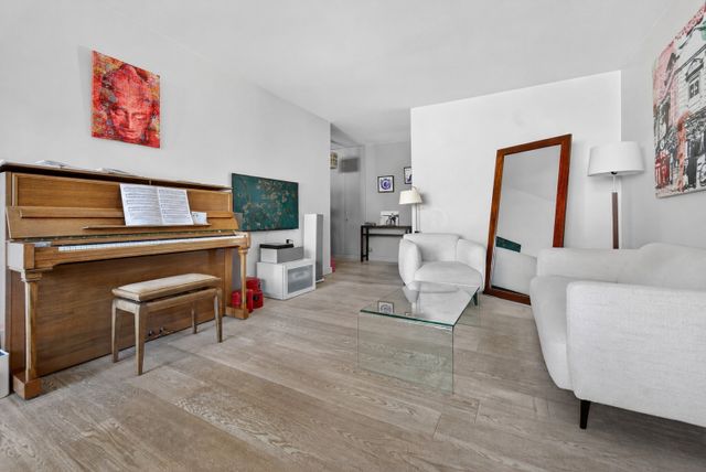 Appartement F5 à vendre - 5 pièces - 105.09 m2 - PARIS - 75014 - ILE-DE-FRANCE - Century 21 Assas Raspail