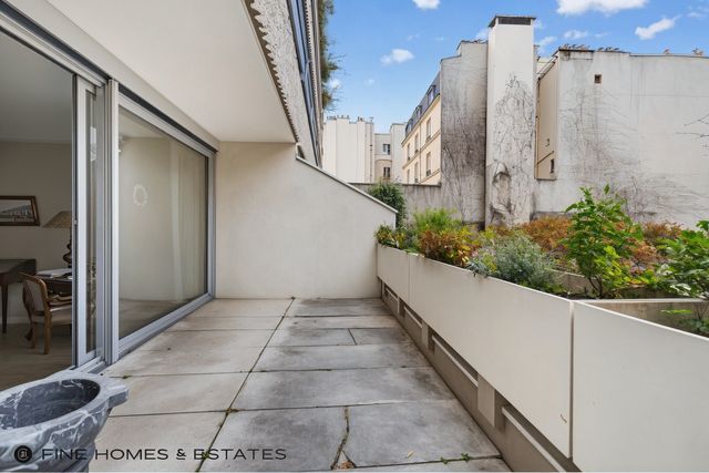 Appartement F5 à vendre - 5 pièces - 122.95 m2 - PARIS - 75006 - ILE-DE-FRANCE - Century 21 Assas Raspail