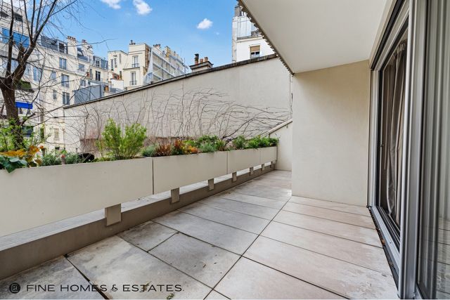 Appartement F5 à vendre - 5 pièces - 122.95 m2 - PARIS - 75006 - ILE-DE-FRANCE - Century 21 Assas Raspail