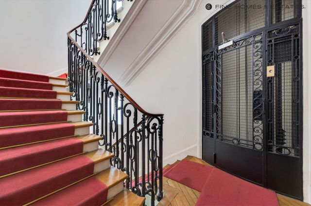 Appartement T6 à vendre - 6 pièces - 158.09 m2 - PARIS - 75006 - ILE-DE-FRANCE - Century 21 Assas Raspail