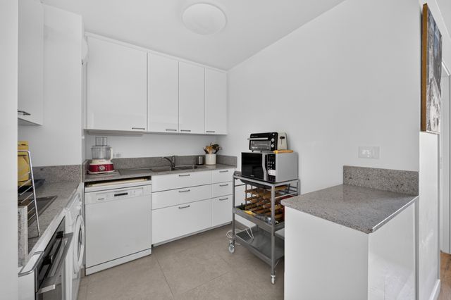 Appartement F2 à vendre - 2 pièces - 50.88 m2 - PARIS - 75014 - ILE-DE-FRANCE - Century 21 Assas Raspail