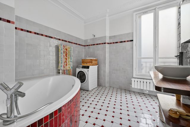 Appartement à vendre - 4 pièces - 88.12 m2 - PARIS - 75007 - ILE-DE-FRANCE - Century 21 Assas Raspail