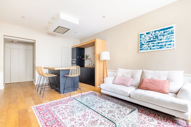 Appartement F3 à louer - 3 pièces - 62.29 m2 - PARIS - 75014 - ILE-DE-FRANCE - Century 21 Assas Raspail