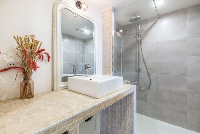 Appartement F3 à louer - 3 pièces - 62.29 m2 - PARIS - 75014 - ILE-DE-FRANCE - Century 21 Assas Raspail
