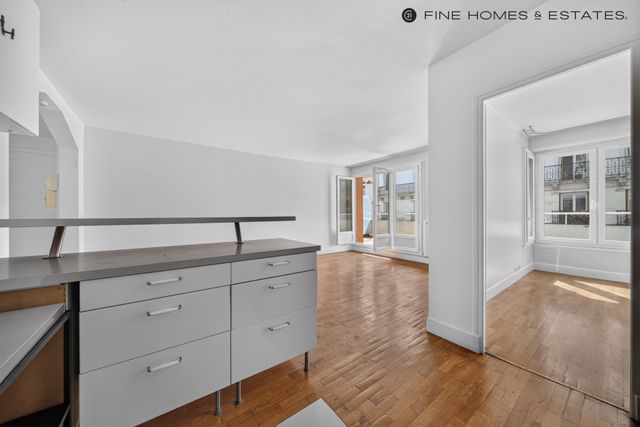 Appartement F2 à vendre - 2 pièces - 47.26 m2 - PARIS - 75006 - ILE-DE-FRANCE - Century 21 Assas Raspail