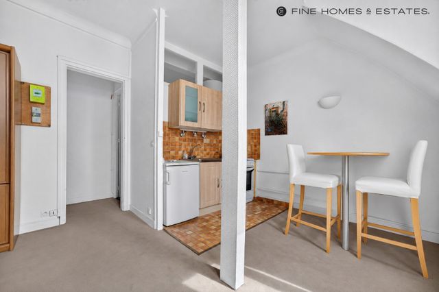 Appartement F7 à vendre - 7 pièces - 193.73 m2 - PARIS - 75006 - ILE-DE-FRANCE - Century 21 Assas Raspail
