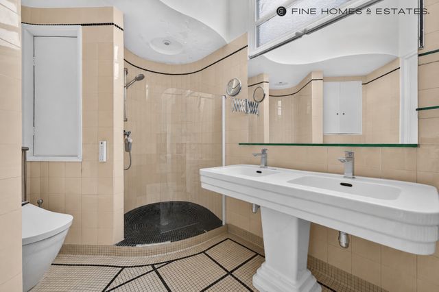 Appartement F7 à vendre - 7 pièces - 193.73 m2 - PARIS - 75006 - ILE-DE-FRANCE - Century 21 Assas Raspail