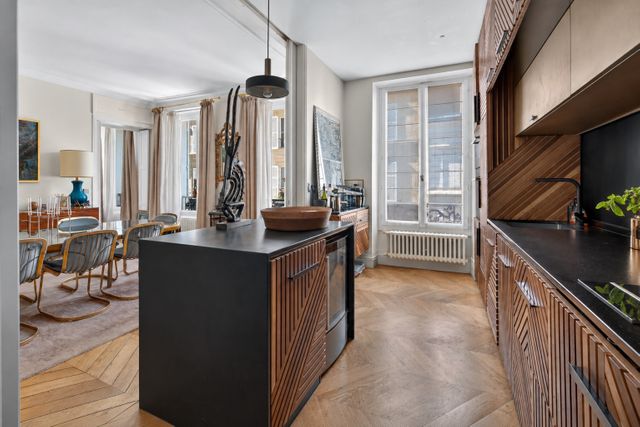 Appartement F6 à vendre - 6 pièces - 156.16 m2 - PARIS - 75007 - ILE-DE-FRANCE - Century 21 Assas Raspail